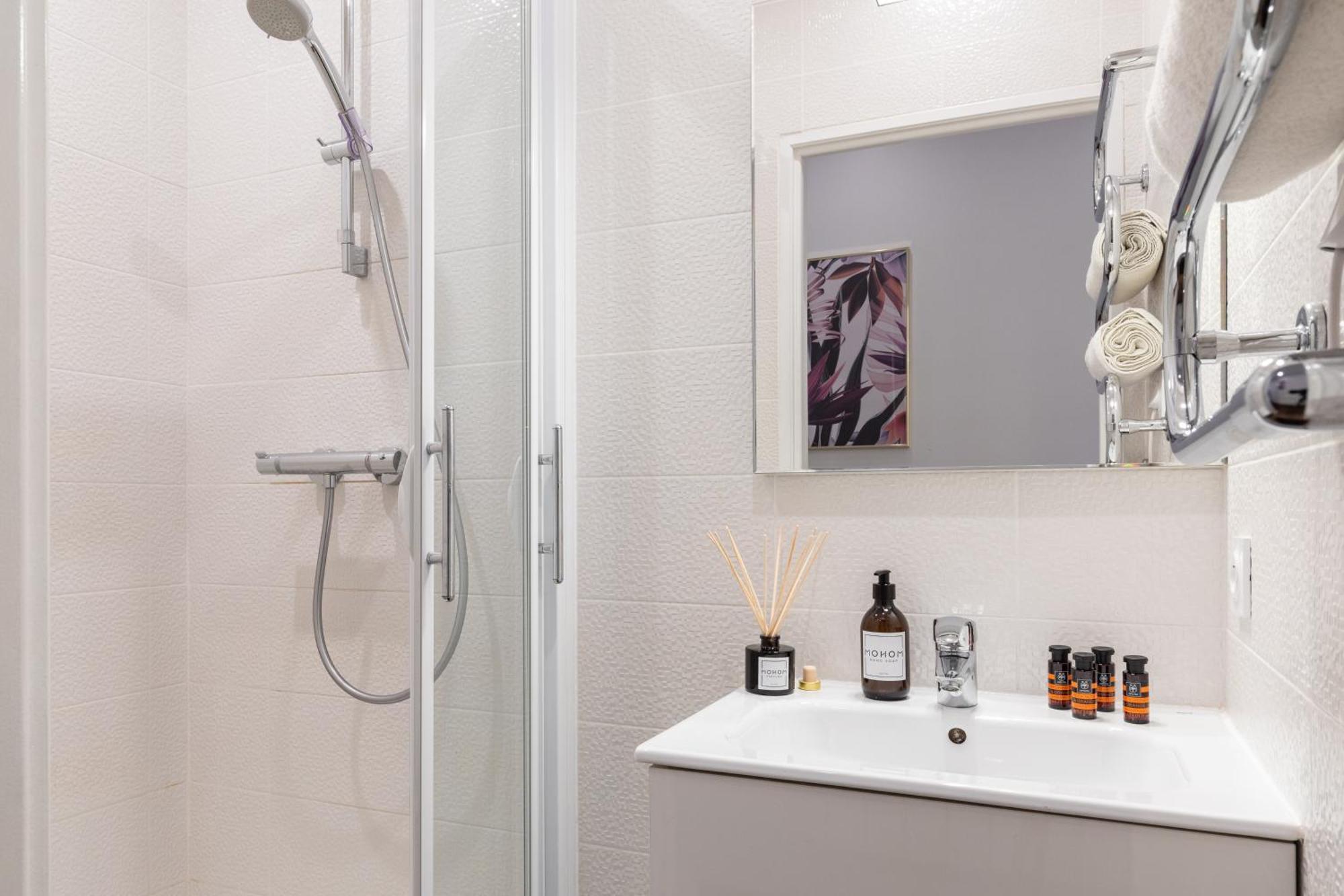 Mohom - Berges Du Rhone Apartment Лион Стая снимка