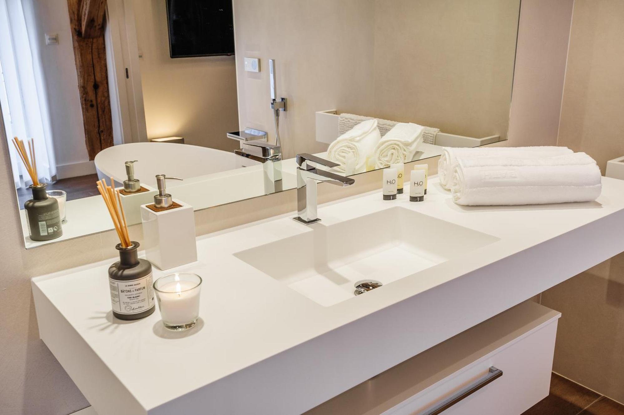 Mohom - Berges Du Rhone Apartment Лион Екстериор снимка