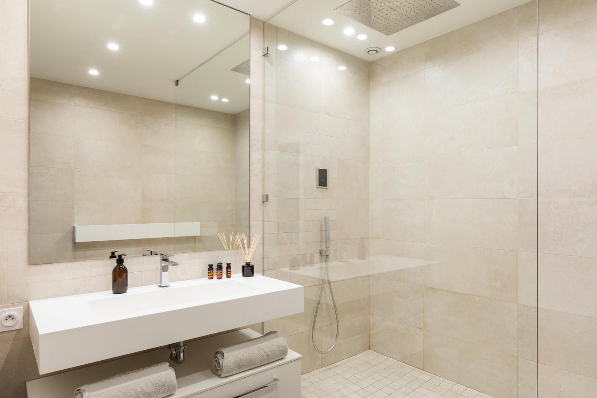 Mohom - Berges Du Rhone Apartment Лион Екстериор снимка